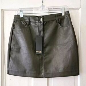 Truth By Republic Women's Faux Leather Mini Skirt Size 6, 5-Pocket Design